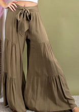 Load image into Gallery viewer, Tiered Wide Leg Pant| Olive